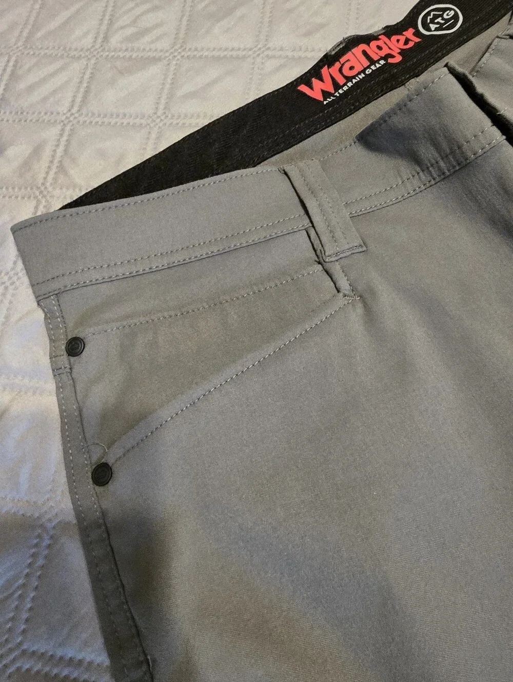 New Mens Wrangler All Terrain Gear Cliffside Utility Pants- Gray- 36x32